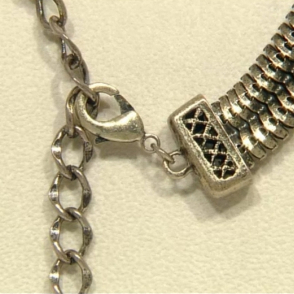 SWAROVSKI ANTIQUED GOLD TONE CHEETAH NECKLACE - Picture 5 of 8